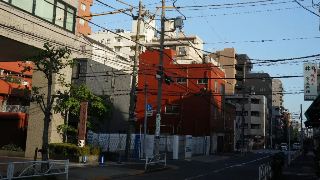 overhead cables used in residence
